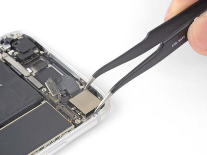 Замена фронтальной камеры iPhone SE 2020