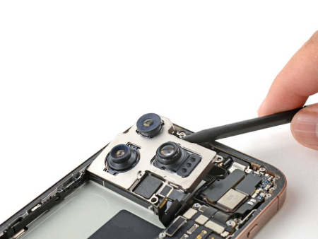 Замена глазка камеры iPhone 16 Pro Max