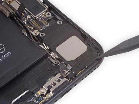 Замена нижнего микрофона iPhone 7