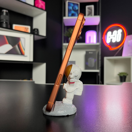 Уценка Apple iPhone 17 Pro Max 256Gb eSIM Cosmic Orange IMEI: 1264